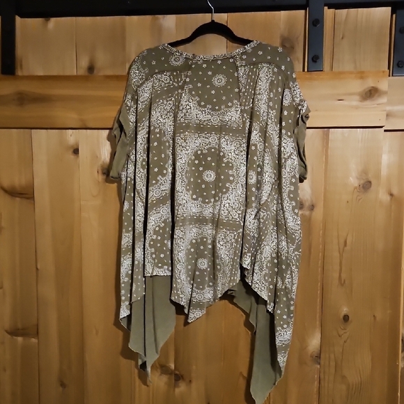 Easel Olive Boho Print Tunic Top - Picture 3 of 3